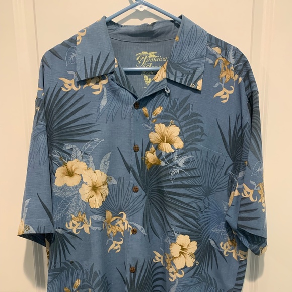 Jamaica Jaxx Mens shirt.  Sixe XL.  Great condition.  Blue with flowers - Picture 2 of 2